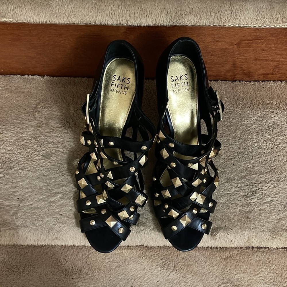 Saks Fifth Avenue Black Heels Gold Accents Women's Size 10M - Picture 5 of 12